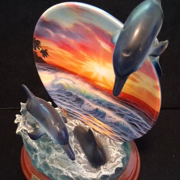 The Bradford Exchange Paradise Discovery Series Vintage Collector Plates - Picture 6 of 9